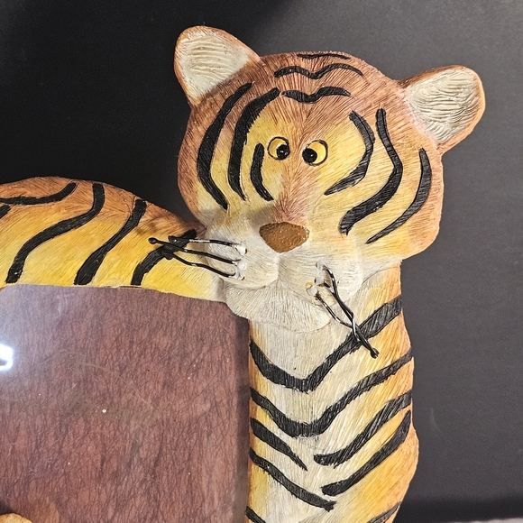 2 Resin Tiger and cub 3”X 5” Photo Frame Hanging Or Desktop 8” X 7” Nursery L.R. - Picture 3 of 8
